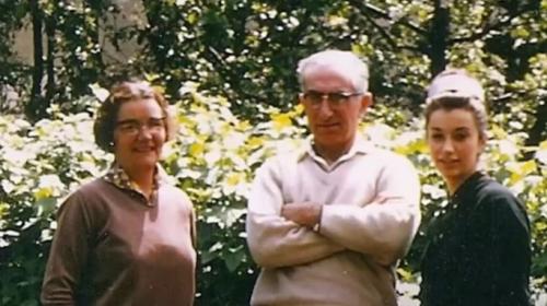 Gay with her Mum Ruth and Dad Bill