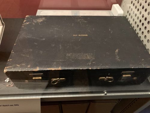 Guy-Burgess-dispatch-case