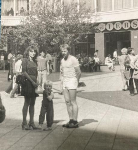 In-Dresden-with-my-parents-1984